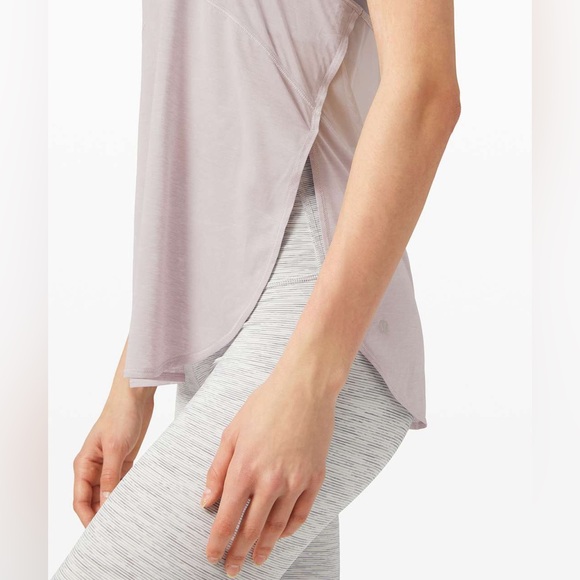 Lululemon Twist Around 2-in-1 Tank - Picture 3 of 15